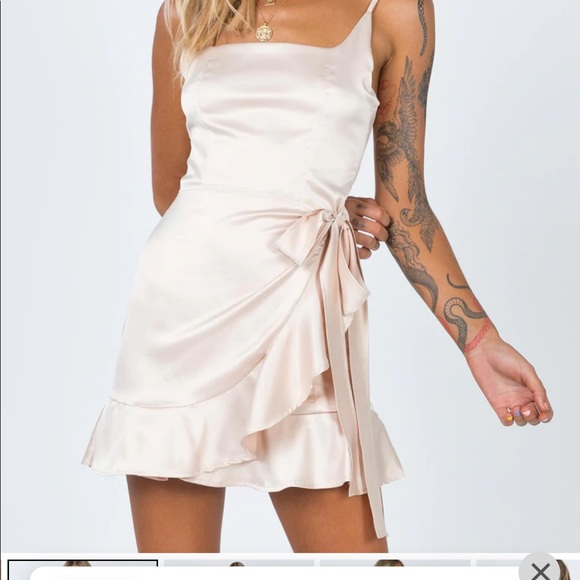 Princess Polly Dresses & Skirts - NWT! PRINCESS POLLY Size 0 cottage hill mini dress in champagne